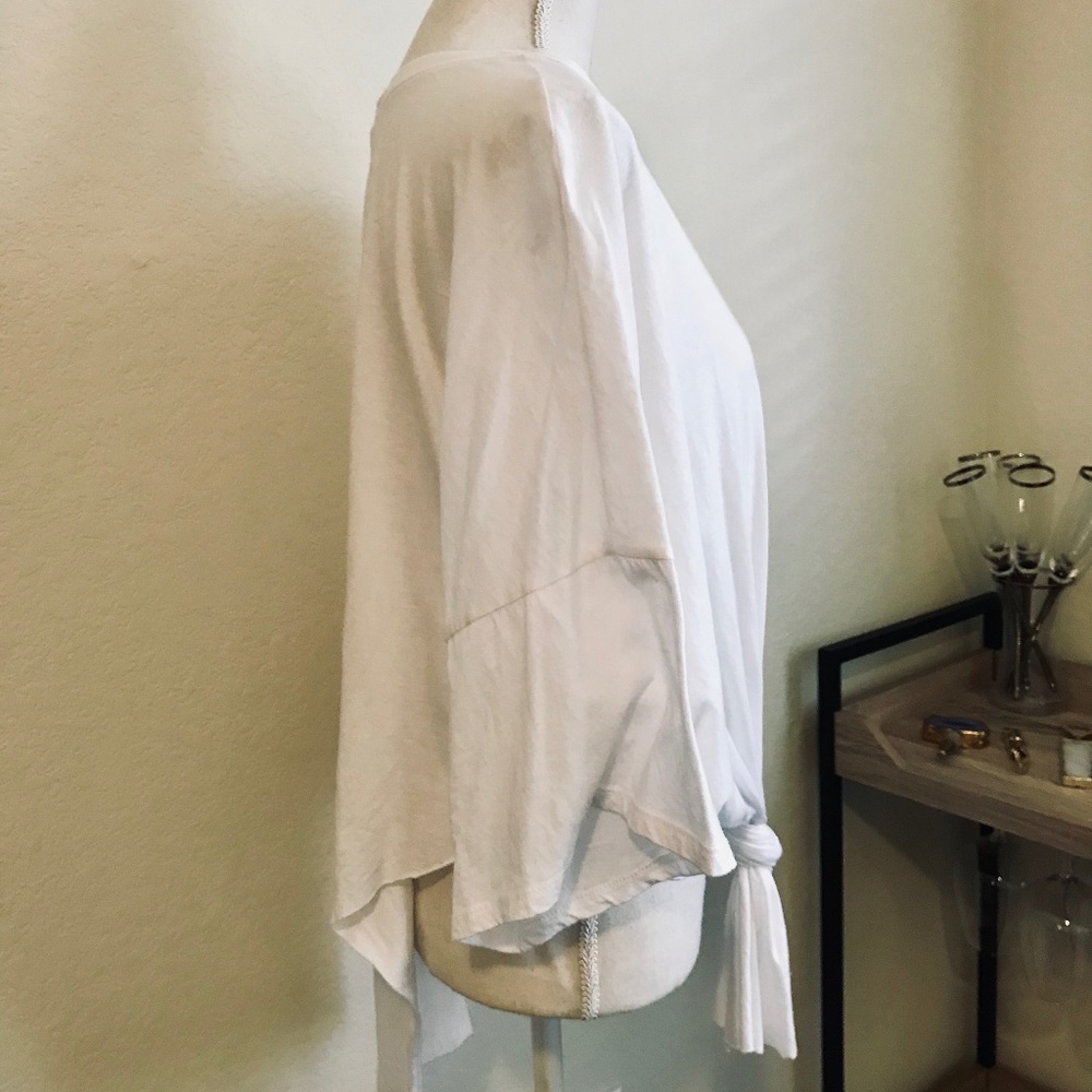 Front Knot T-Shirt - Picture 3 of 5